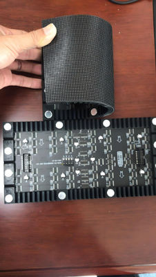 3840 壁に装着された室内広告用のハイブラッシュフルカラーLEDディスプレイモジュール