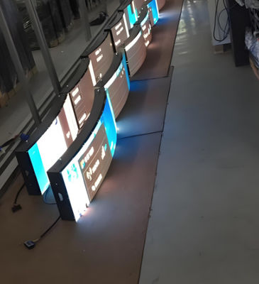 3840 壁に装着された室内広告用のハイブラッシュフルカラーLEDディスプレイモジュール
