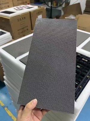 6500 ニット 明るさ 1920Hz リフレッシュ LEDディスプレイ モジュール